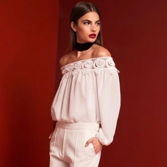 NWT Stone Cold Fox Ivory Off Shoulder 100% Silk Blouse - Size M/L - Picture 1 of 12